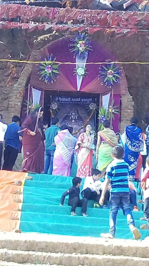 Shri Vidhya Jyotish Kendra (Pt. Dharam narayan Tiwari )